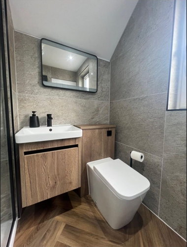 Finished bathroom 1 of 8 fitted by Pentaburgh's all-in-house team in Edinburgh